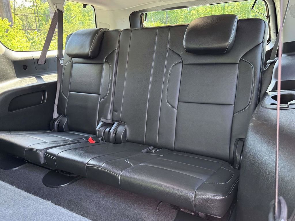 Used 2018 Chevrolet Suburban LT AWD/4WD image 17