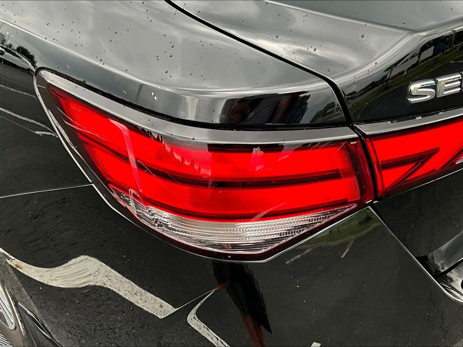 Used 2020 Nissan Sentra SV FWD image 23