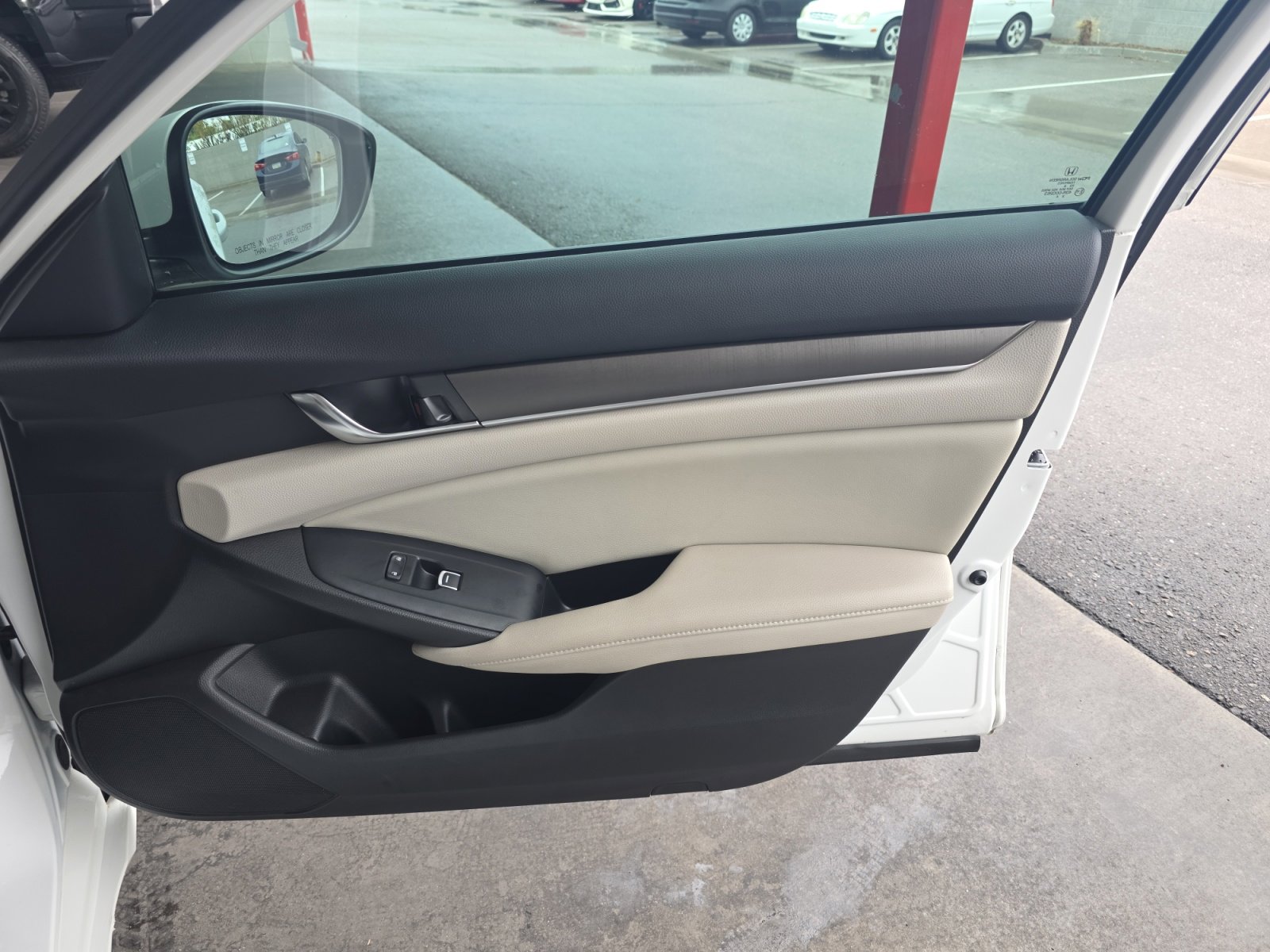 Used 2018 Honda Accord LX image 16