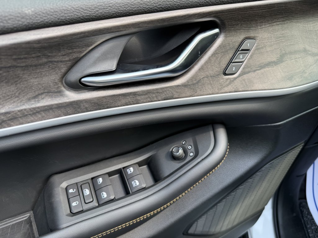 New 2026 Jeep Grand Cherokee Limited AWD/4WD image 17