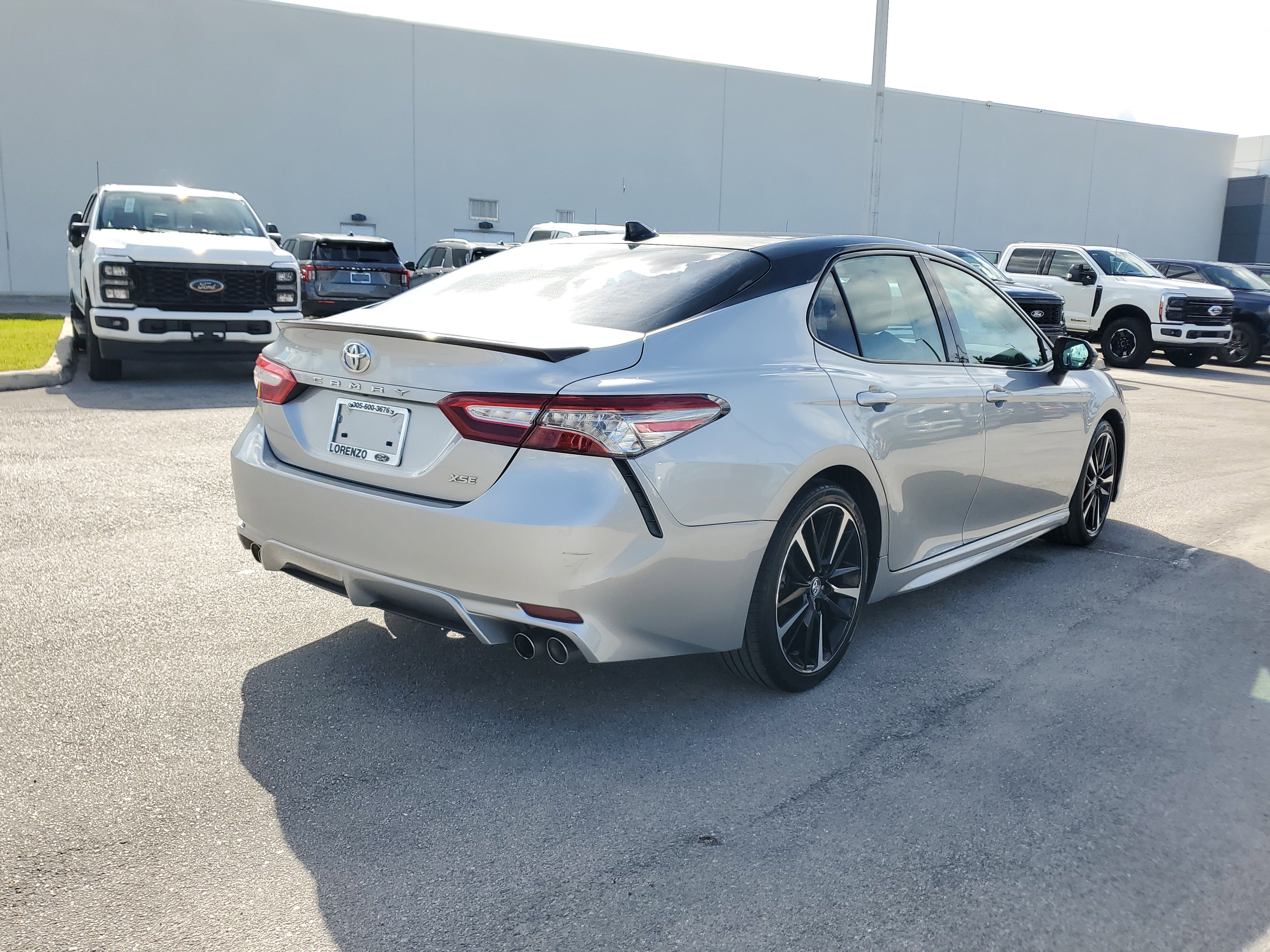 Used 2019 Toyota Camry XSE image 5