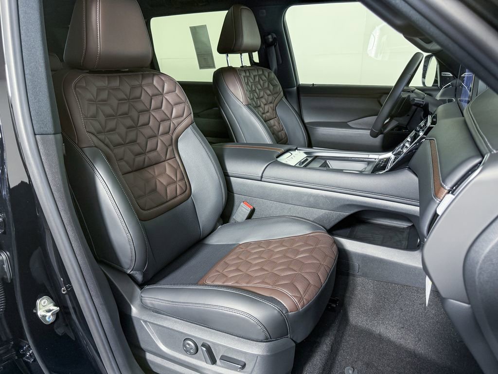 New 2026 Nissan Armada Platinum image 10