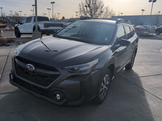 Used 2025 Subaru Outback Premium image 3