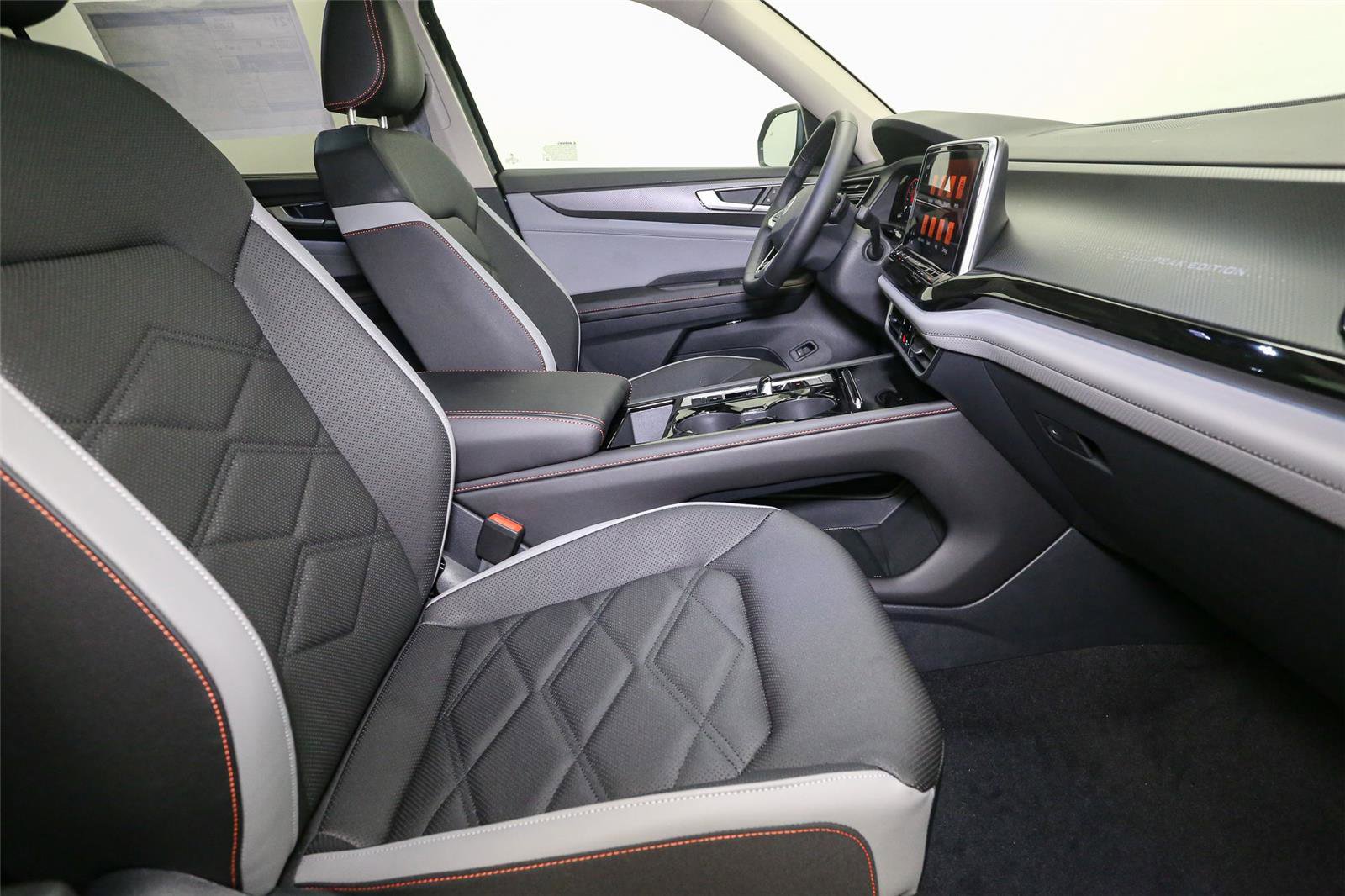 New 2026 Volkswagen Atlas Peak Edition image 15