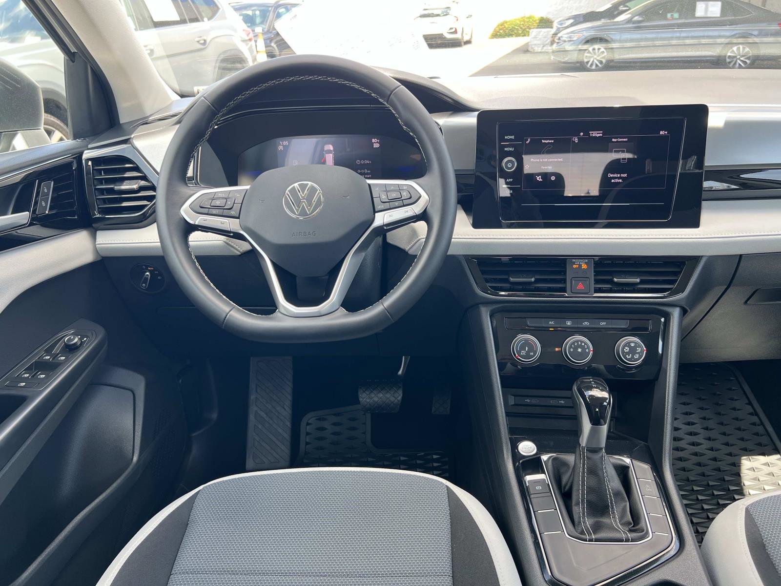 Used 2025 Volkswagen Taos S image 7