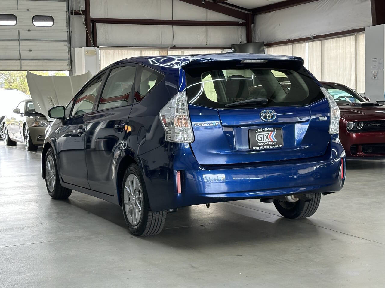 Used 2012 Toyota Prius V image 4