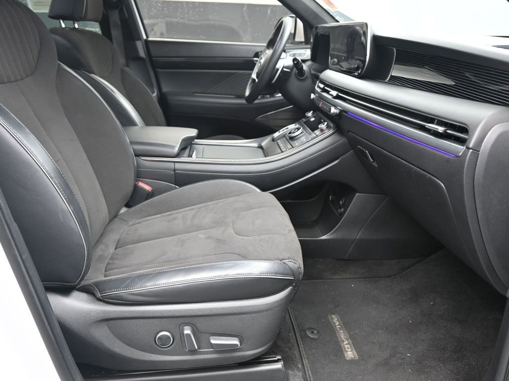 Used 2024 Hyundai Palisade Calligraphy image 19