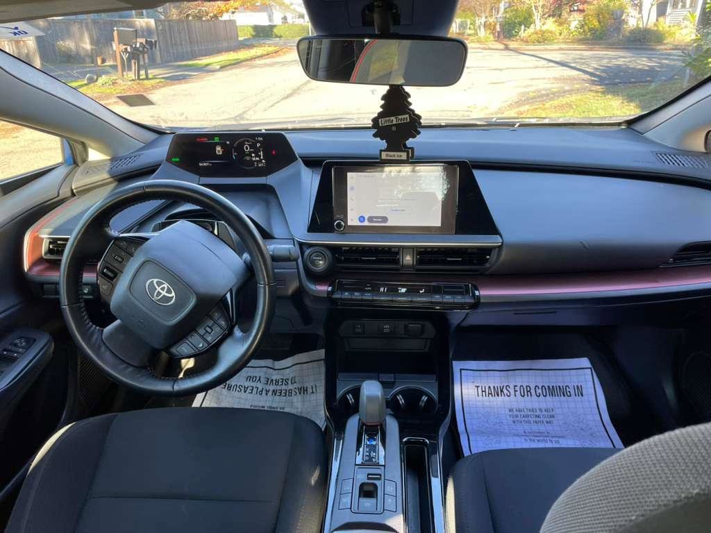Used 2023 Toyota Prius Prime FWD image 9