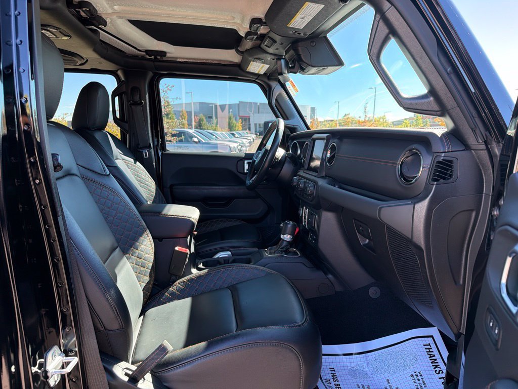 Used 2021 Jeep Wrangler Unlimited Sahara AWD/4WD image 12