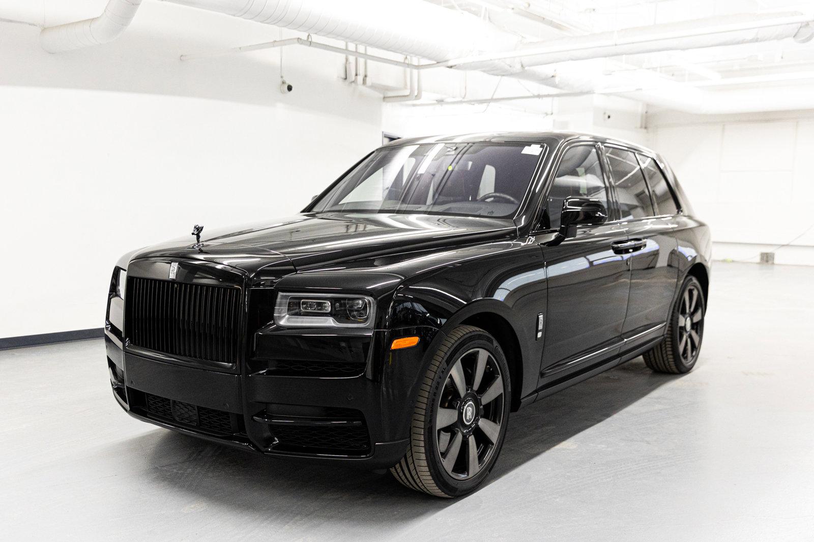 Certified 2024 Rolls-Royce Cullinan image 1