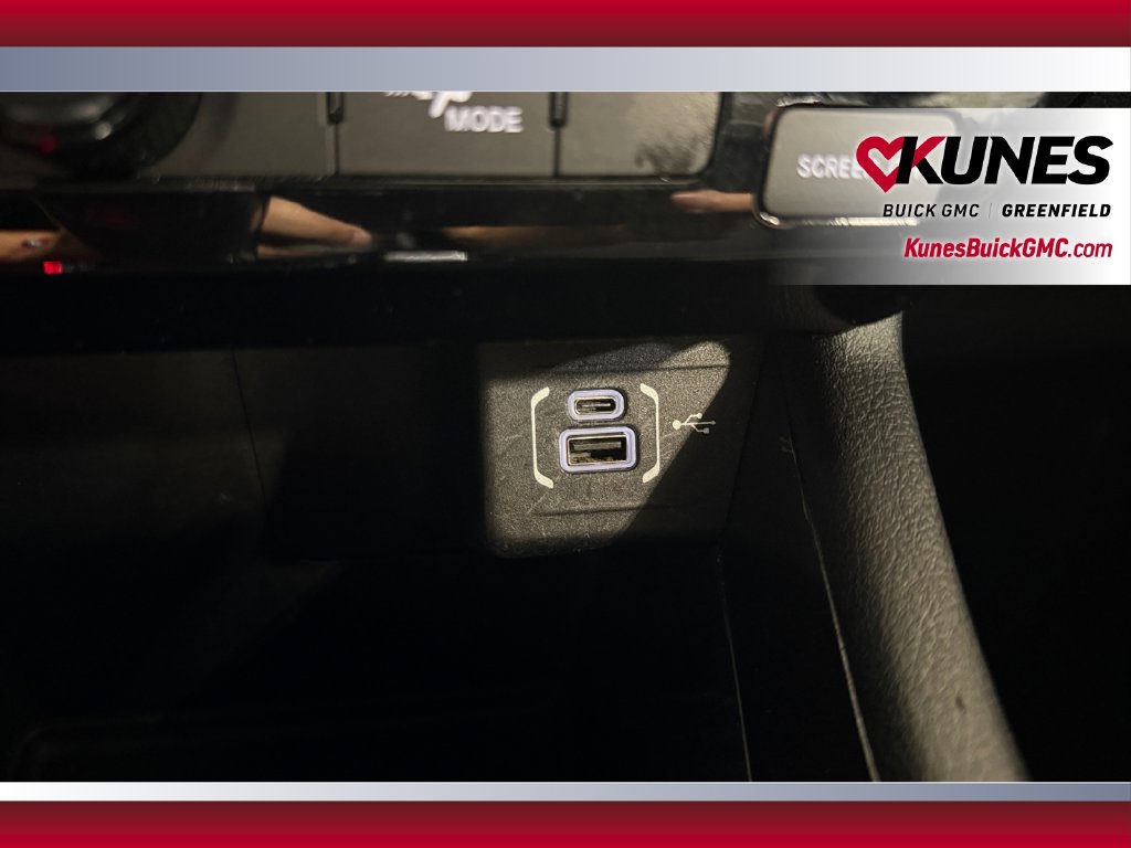 Used 2024 Jeep Compass Latitude AWD/4WD image 30