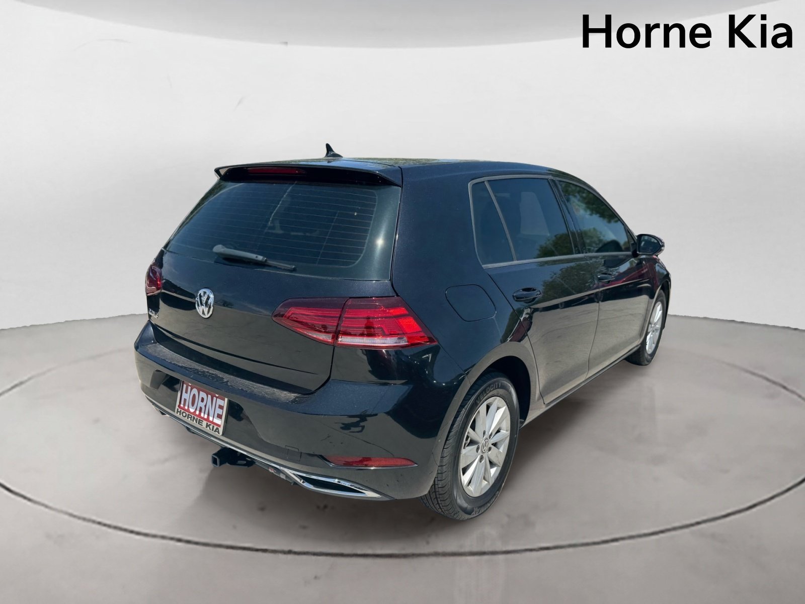 Used 2019 Volkswagen Golf S FWD image 4