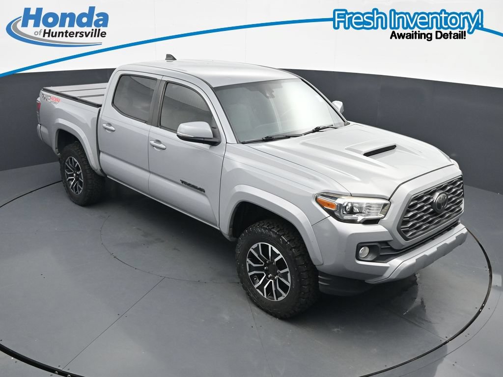 Used 2020 Toyota Tacoma TRD Sport AWD/4WD image 16