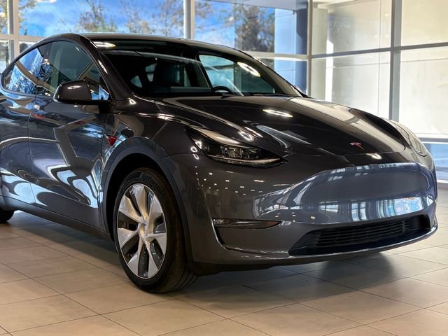 Used 2023 Tesla Model Y Long Range image 5