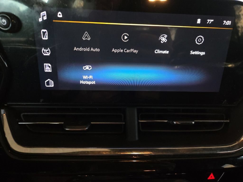 Used 2025 Chevrolet Trax RS FWD image 10