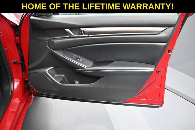 Used 2018 Honda Accord Sport image 40