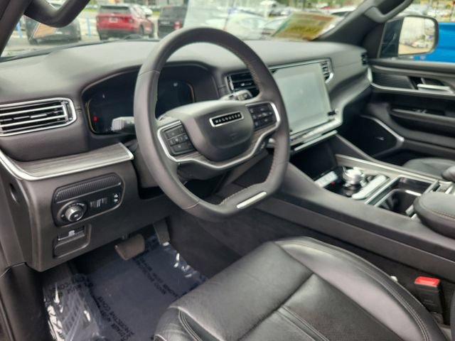 Used 2024 Jeep Wagoneer Series II w/ Flexible Seating Group RWD image 21