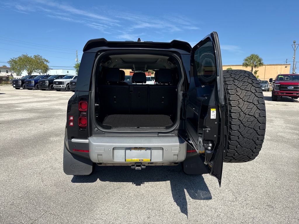 Used 2020 Land Rover Defender 110 HSE image 29