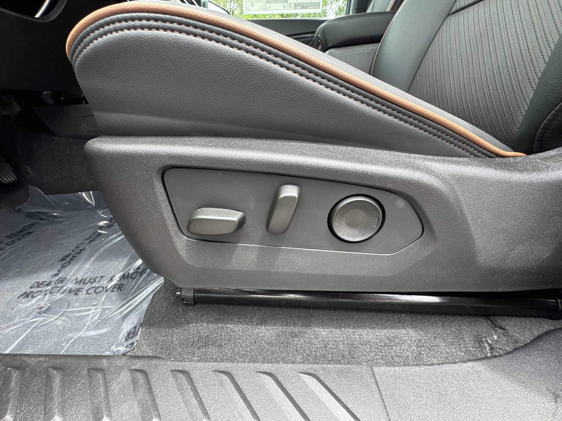 New 2026 GMC Canyon AT4 w/ Technology Plus Package AWD/4WD image 14
