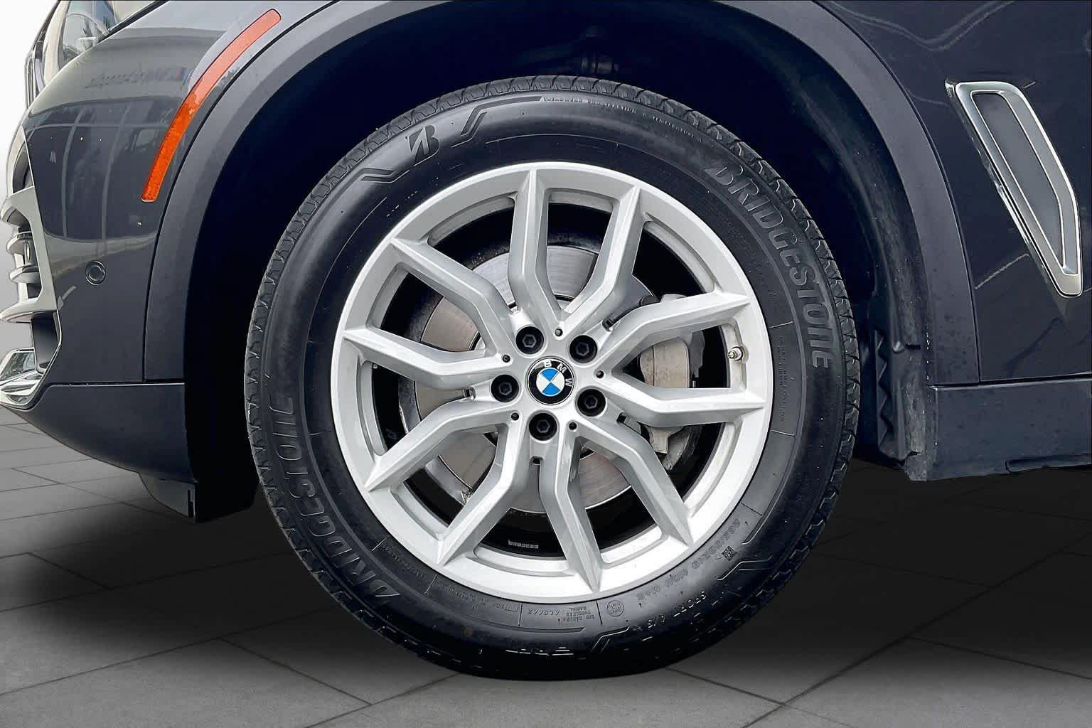 Used 2023 BMW X5 xDrive40i w/ Premium Package AWD/4WD image 10