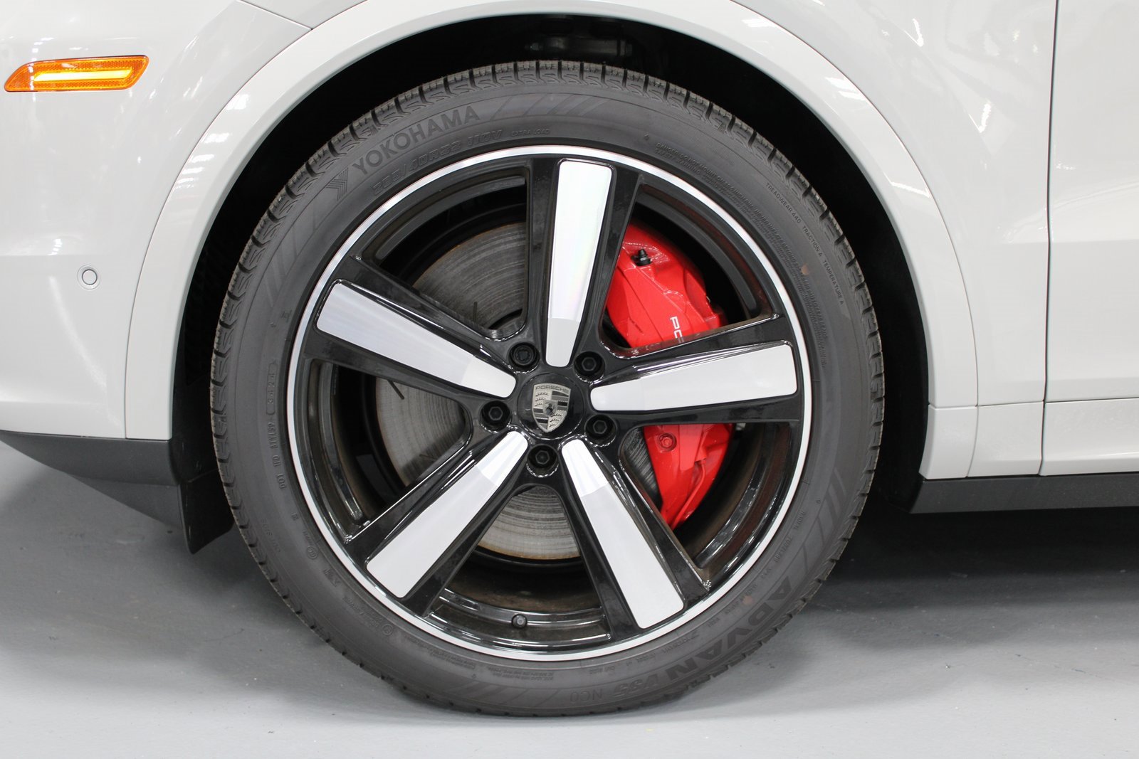 New 2025 Porsche Cayenne Turbo image 11