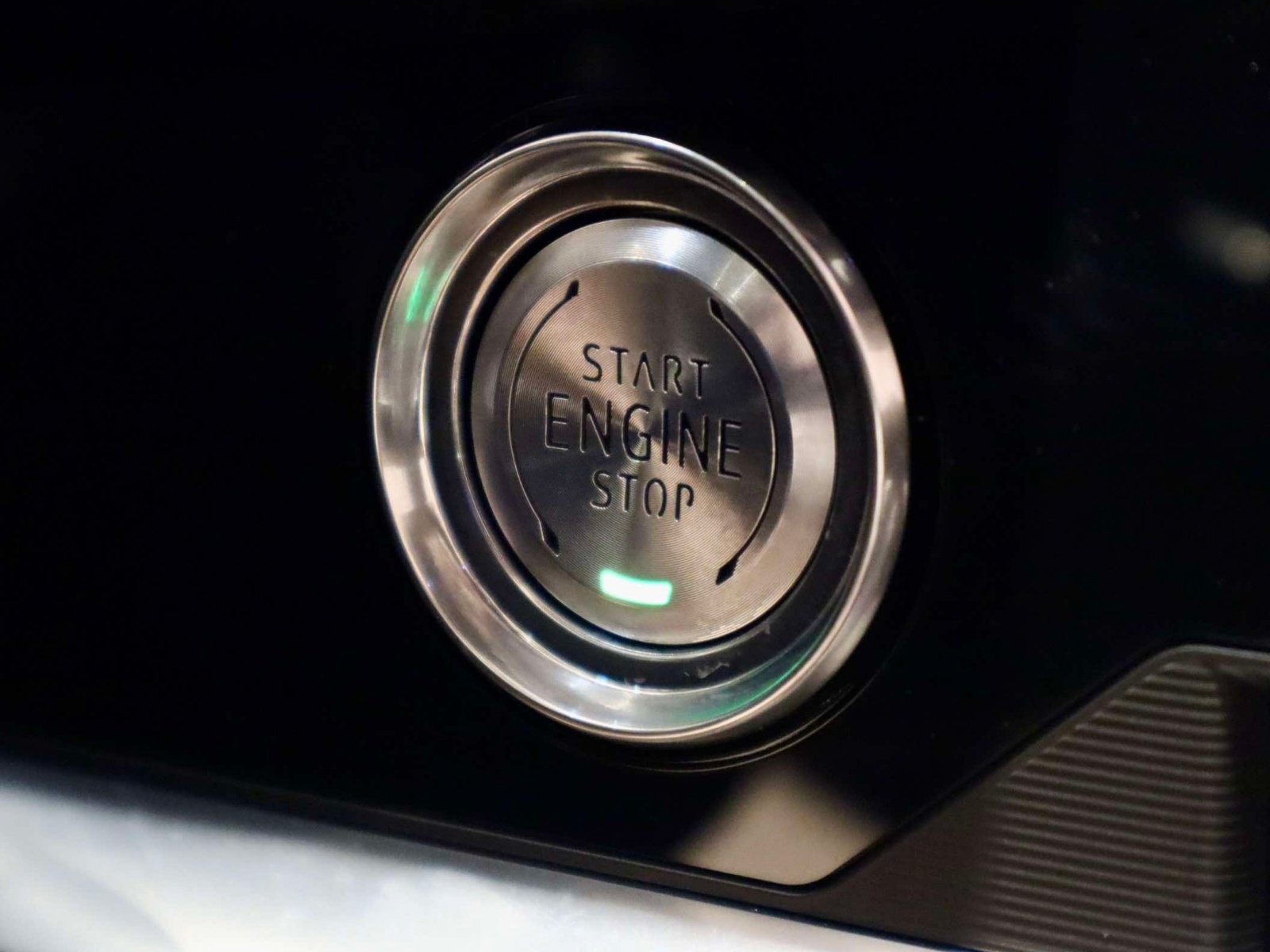 Used 2024 Chevrolet Corvette Z06 RWD image 31