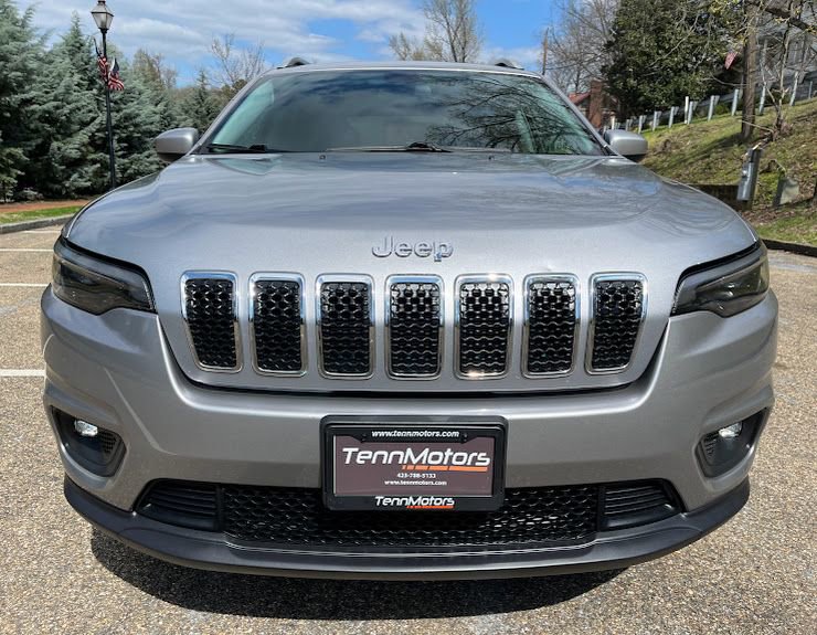 Used 2019 Jeep Cherokee Latitude Plus w/ Cold Weather Group image 27