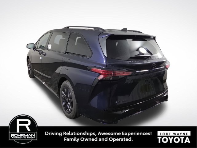 New 2026 Toyota Sienna XSE AWD/4WD image 9