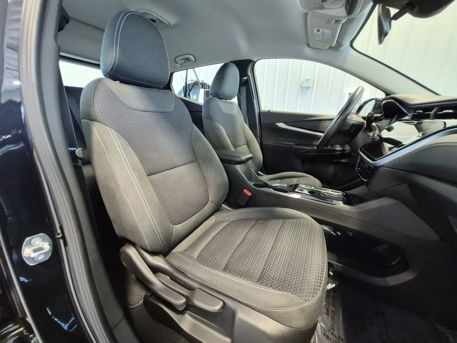 Used 2023 Chevrolet Bolt EUV LT w/ Comfort Package FWD image 22