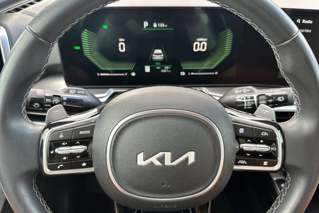 Used 2025 Kia Sorento EX image 28
