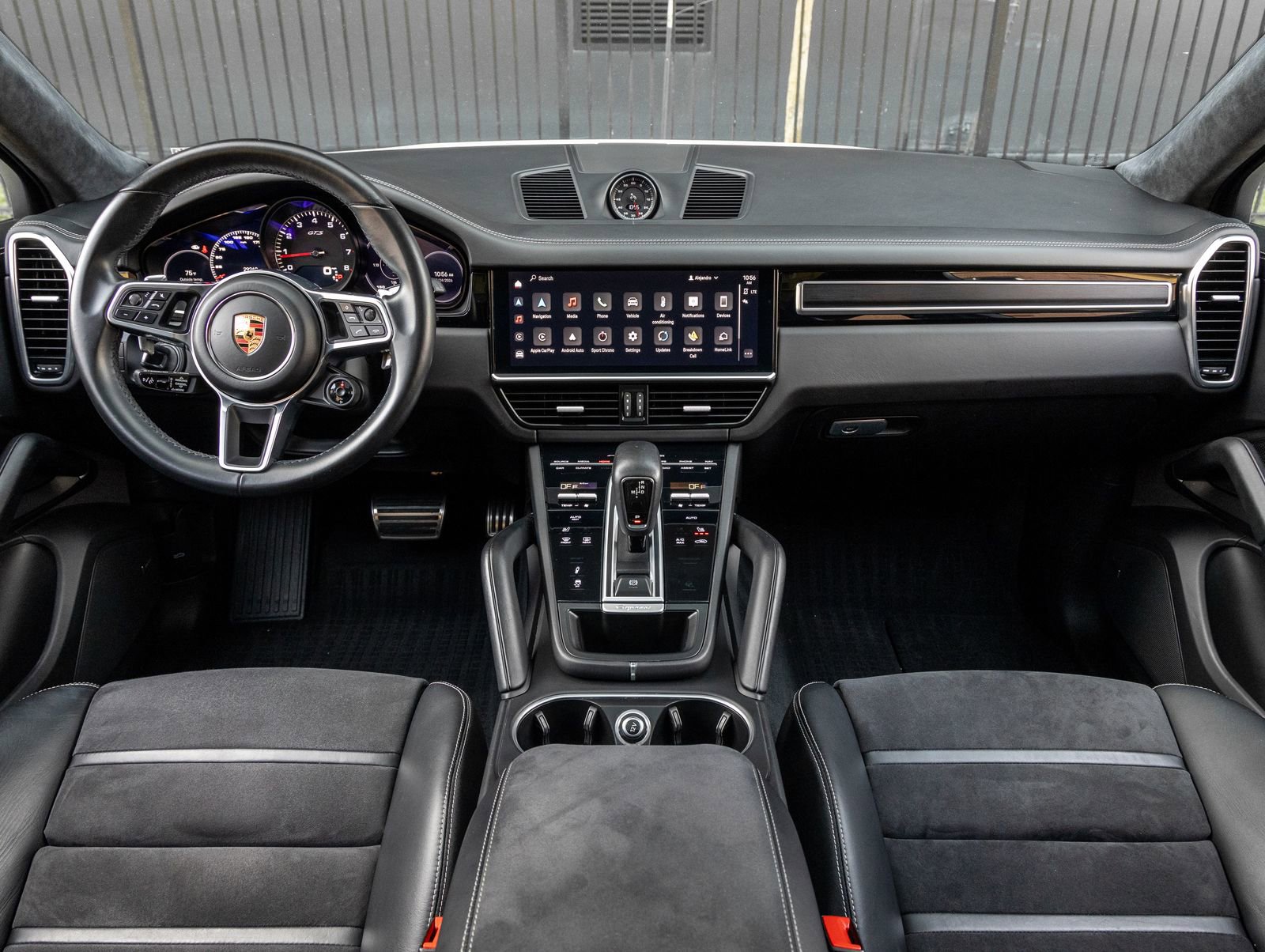 Certified 2023 Porsche Cayenne GTS AWD/4WD image 12