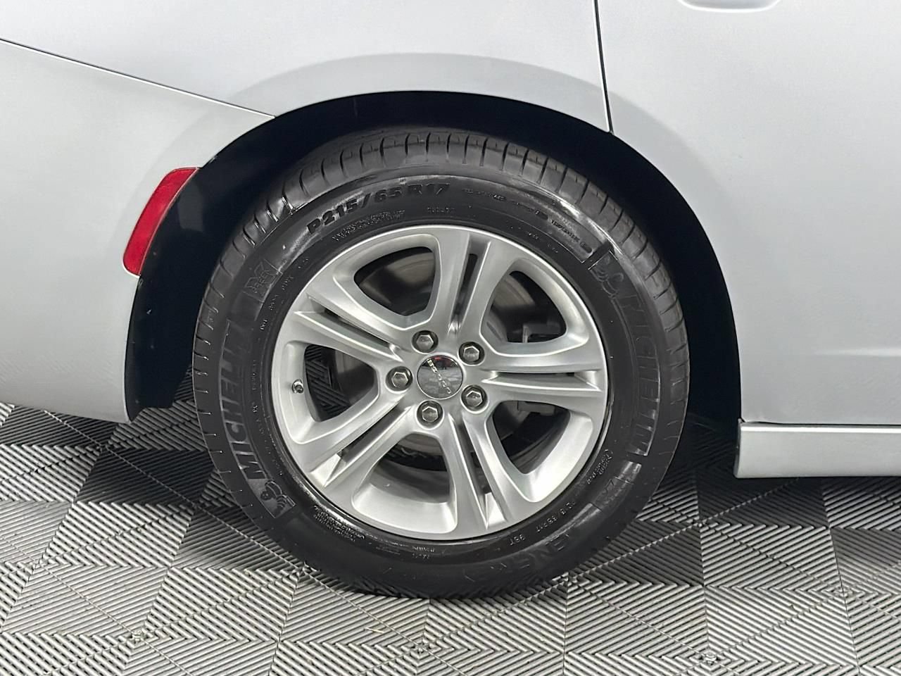 Used 2023 Dodge Charger SXT RWD image 29