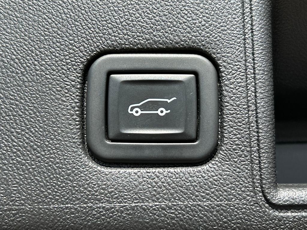 Used 2020 GMC Terrain Denali w/ Denali Premium Package image 28