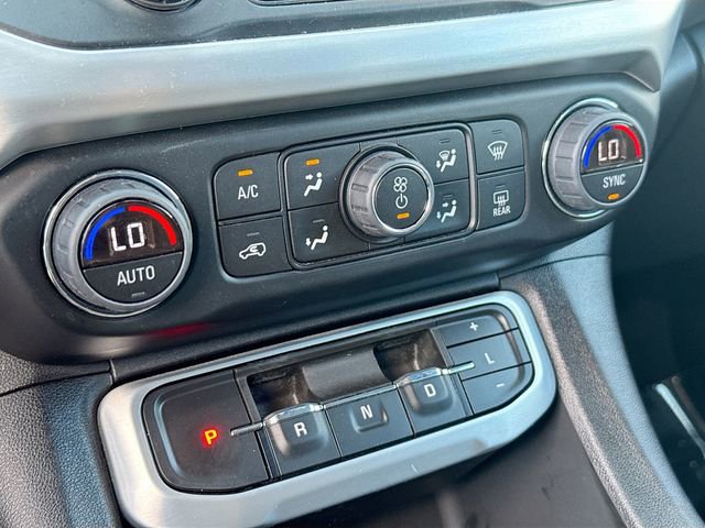 Used 2021 GMC Acadia SLE w/ Driver Convenience Package AWD/4WD image 16