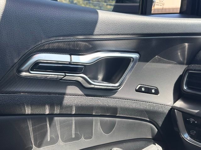 Used 2025 Kia Sportage SX image 19