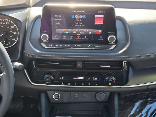 Used 2023 Nissan Rogue SV FWD image 16
