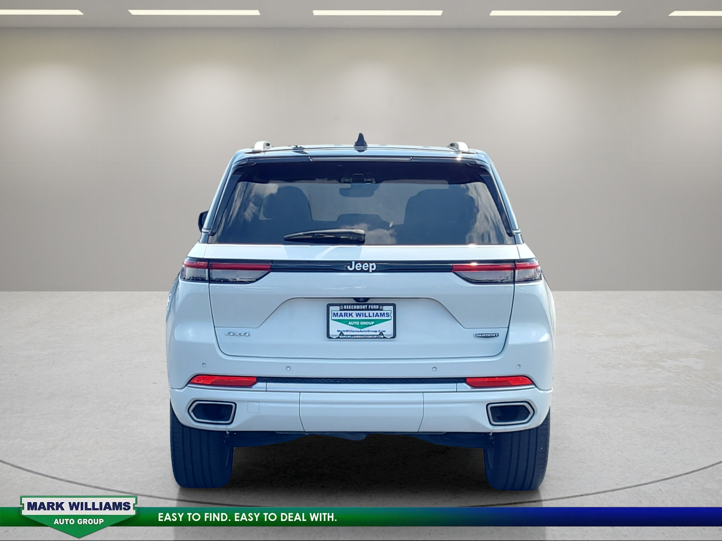 Used 2023 Jeep Grand Cherokee Summit w/ Luxury Tech Group V AWD/4WD image 5