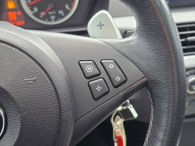 Used 2006 BMW M5 RWD image 33