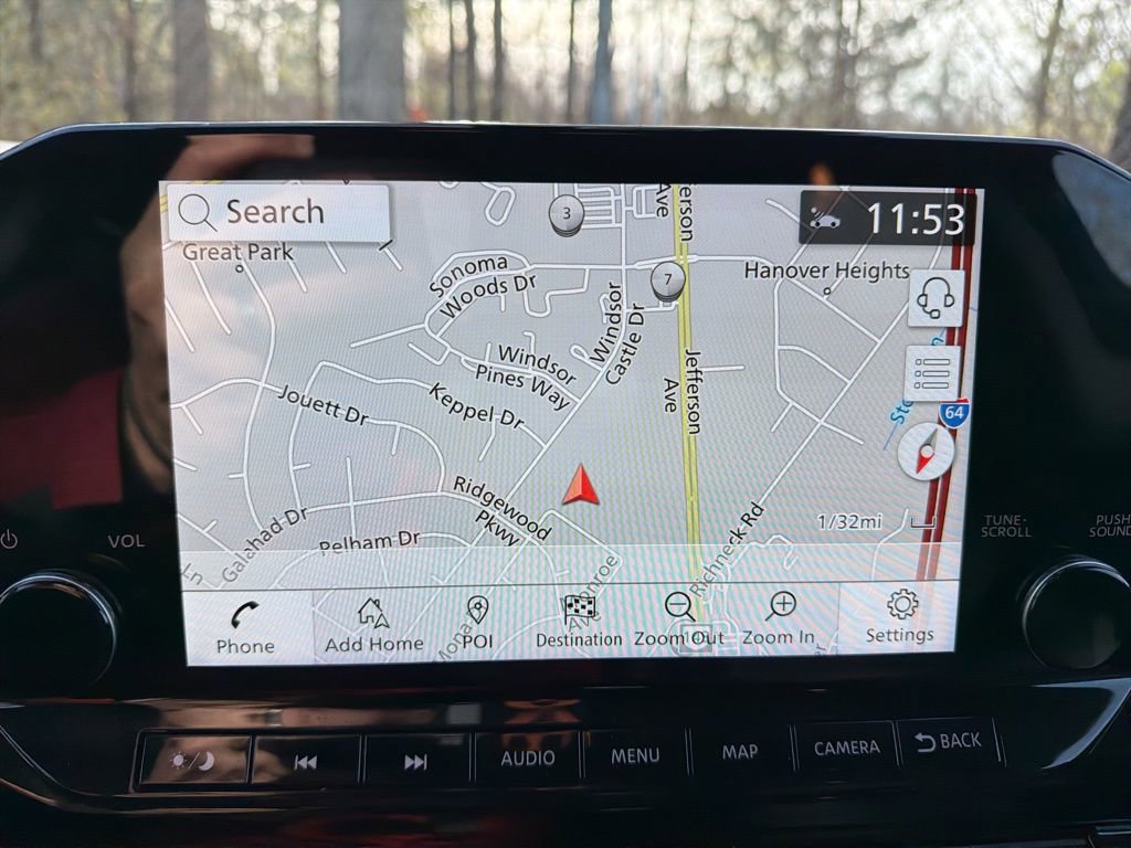 Used 2025 Nissan Pathfinder SL image 22