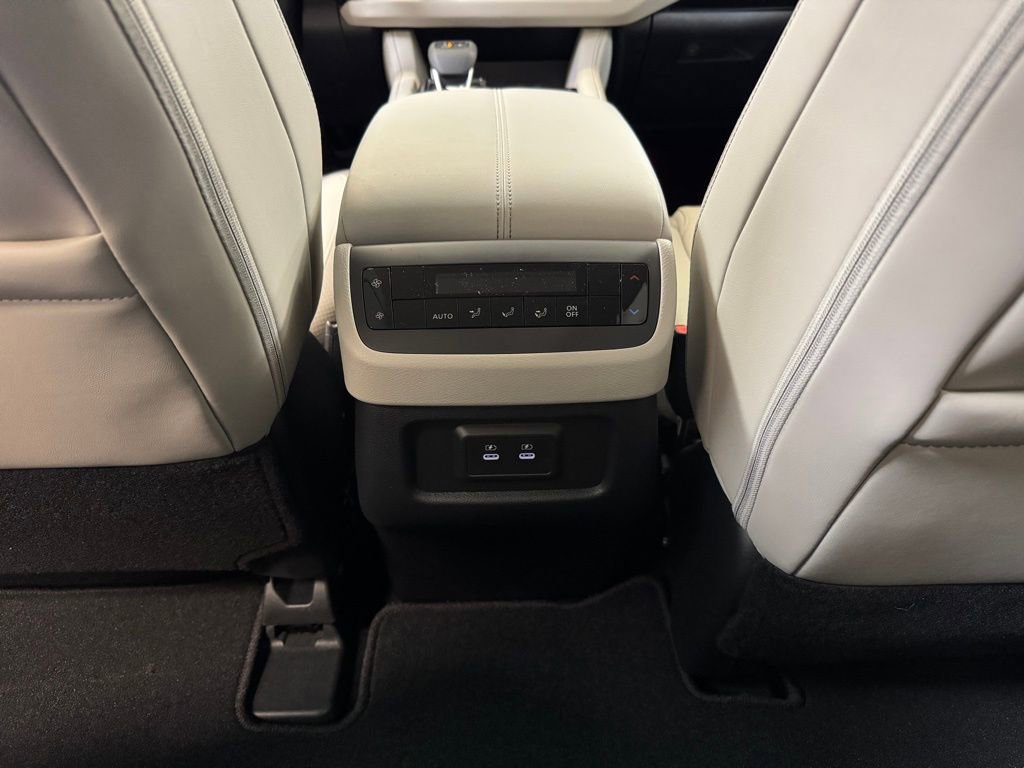 New 2026 Nissan Pathfinder SL image 16