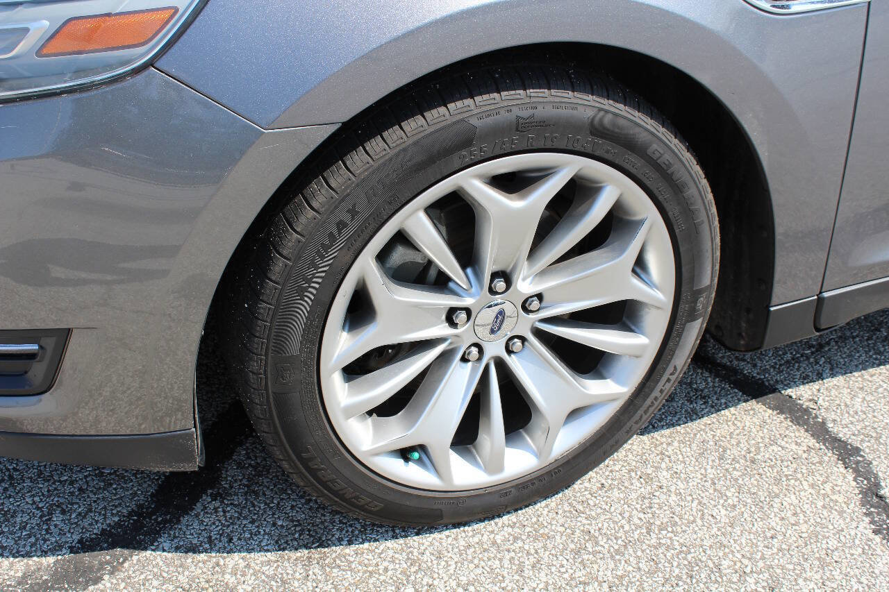 Used 2014 Ford Taurus Limited w/ Equipment Group 301A image 6