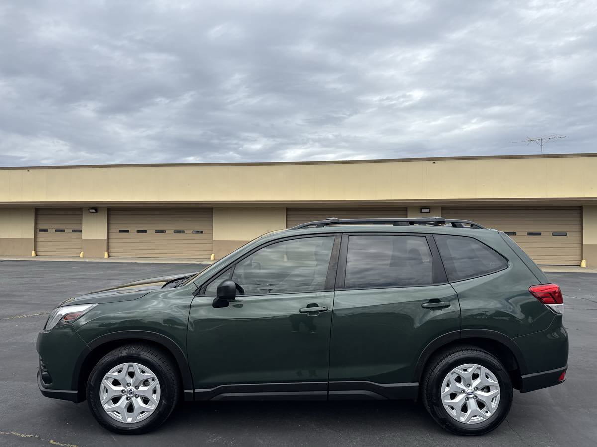 Used 2023 Subaru Forester Premium image 4