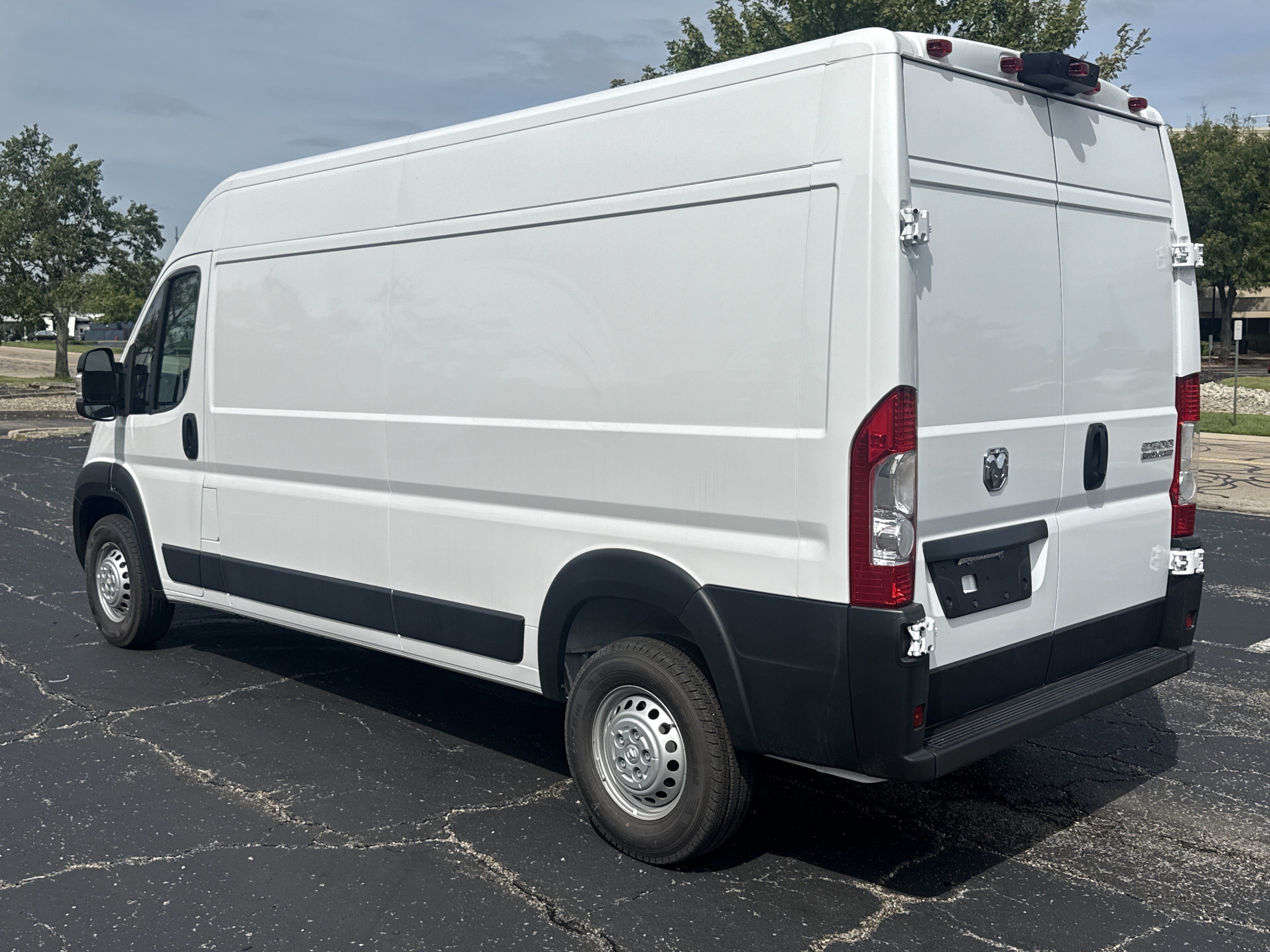 New 2026 RAM ProMaster 2500 w/ Convenience Group FWD image 6