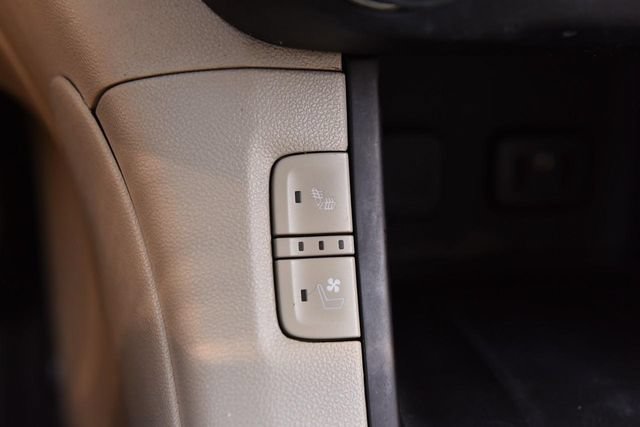Used 2018 GMC Acadia Denali w/ Technology Package AWD/4WD image 20