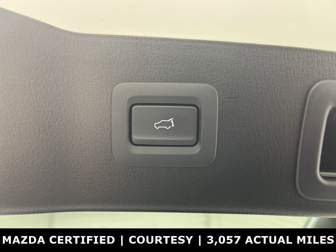 Certified 2025 MAZDA CX-5 Signature image 33