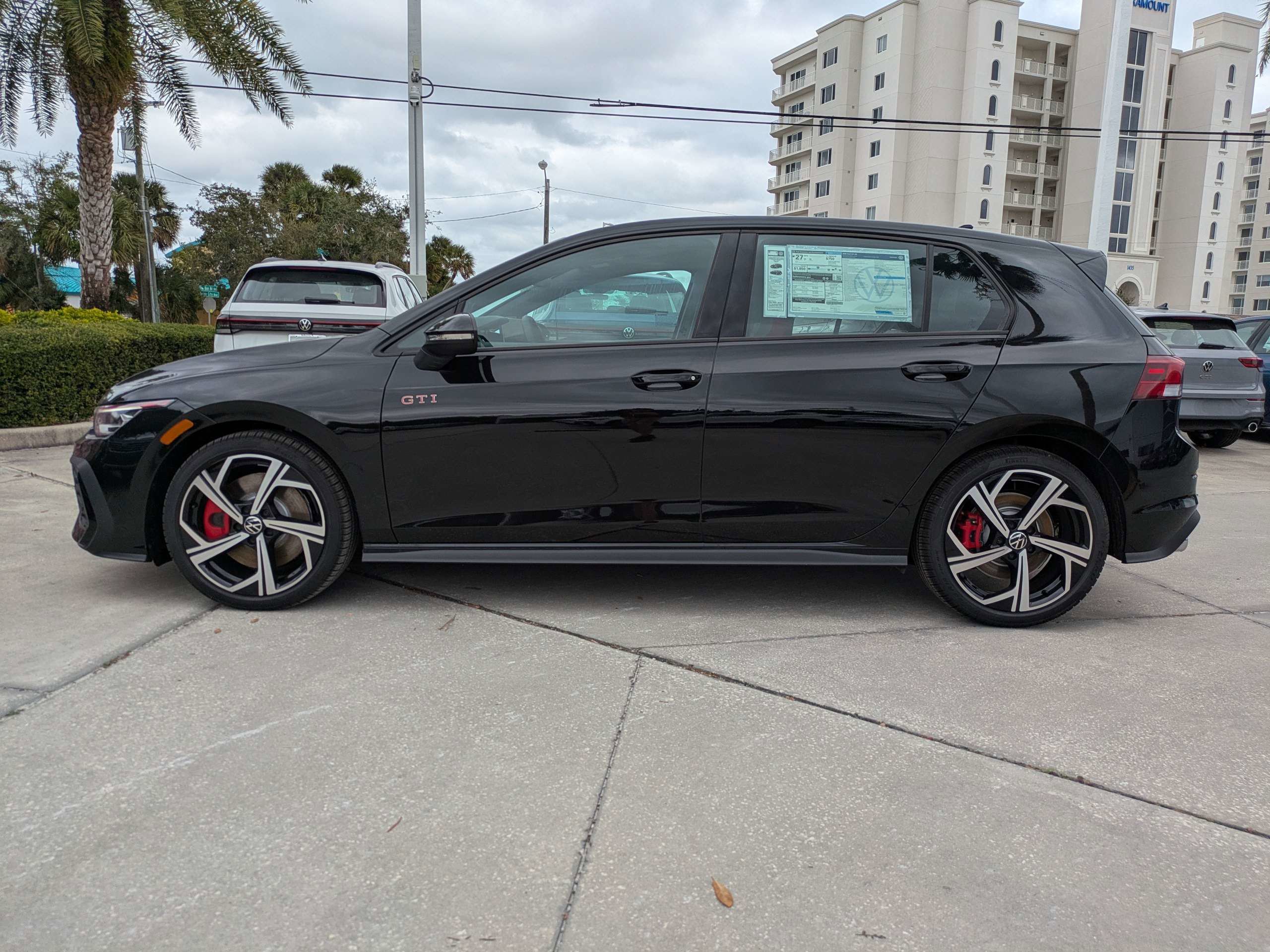 New 2026 Volkswagen GTI SE FWD image 7