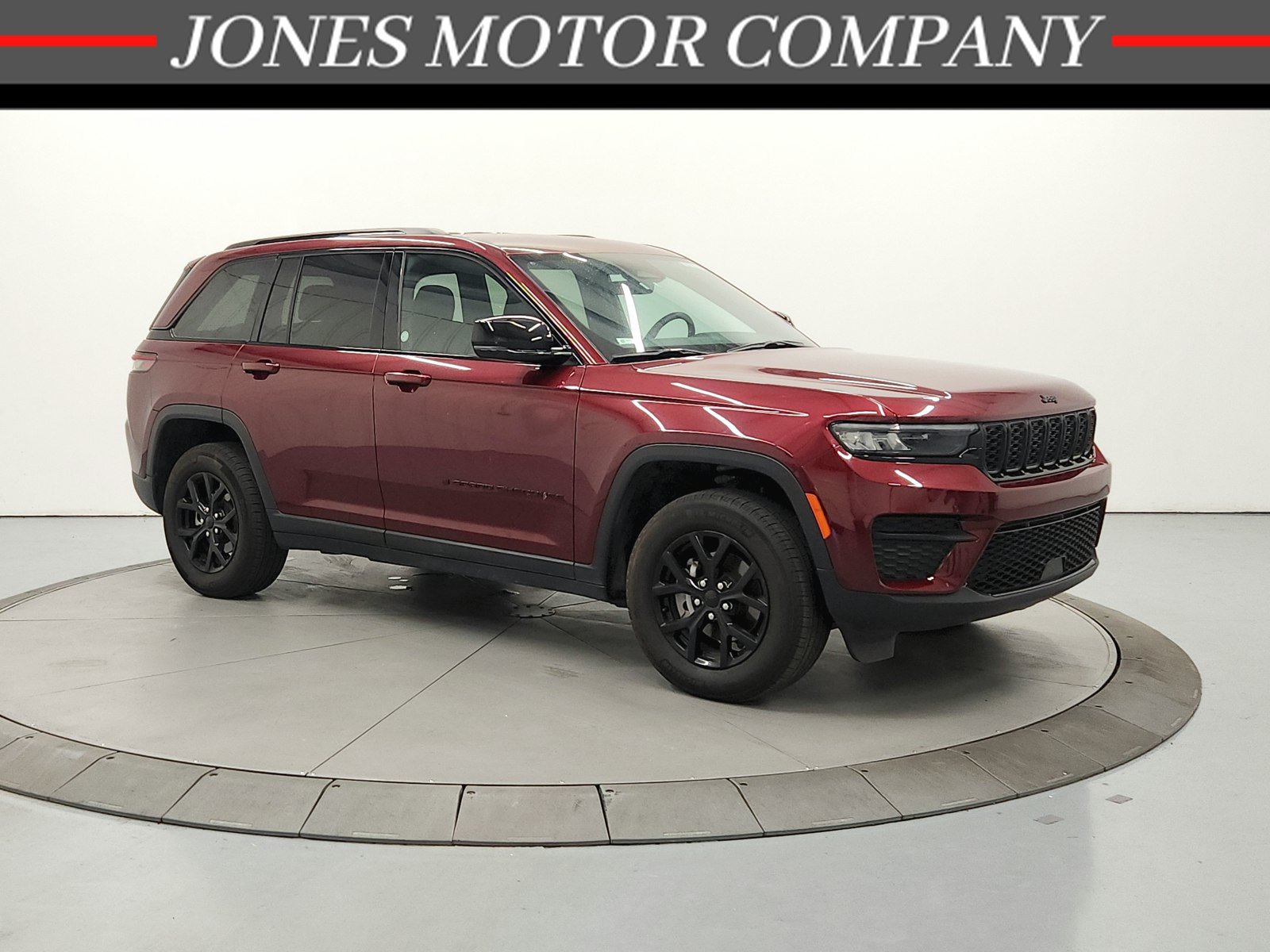 Used 2025 Jeep Grand Cherokee Altitude