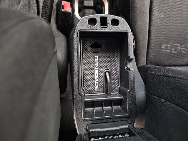 Used 2015 Jeep Renegade Latitude w/ Popular Equipment Group AWD/4WD image 21