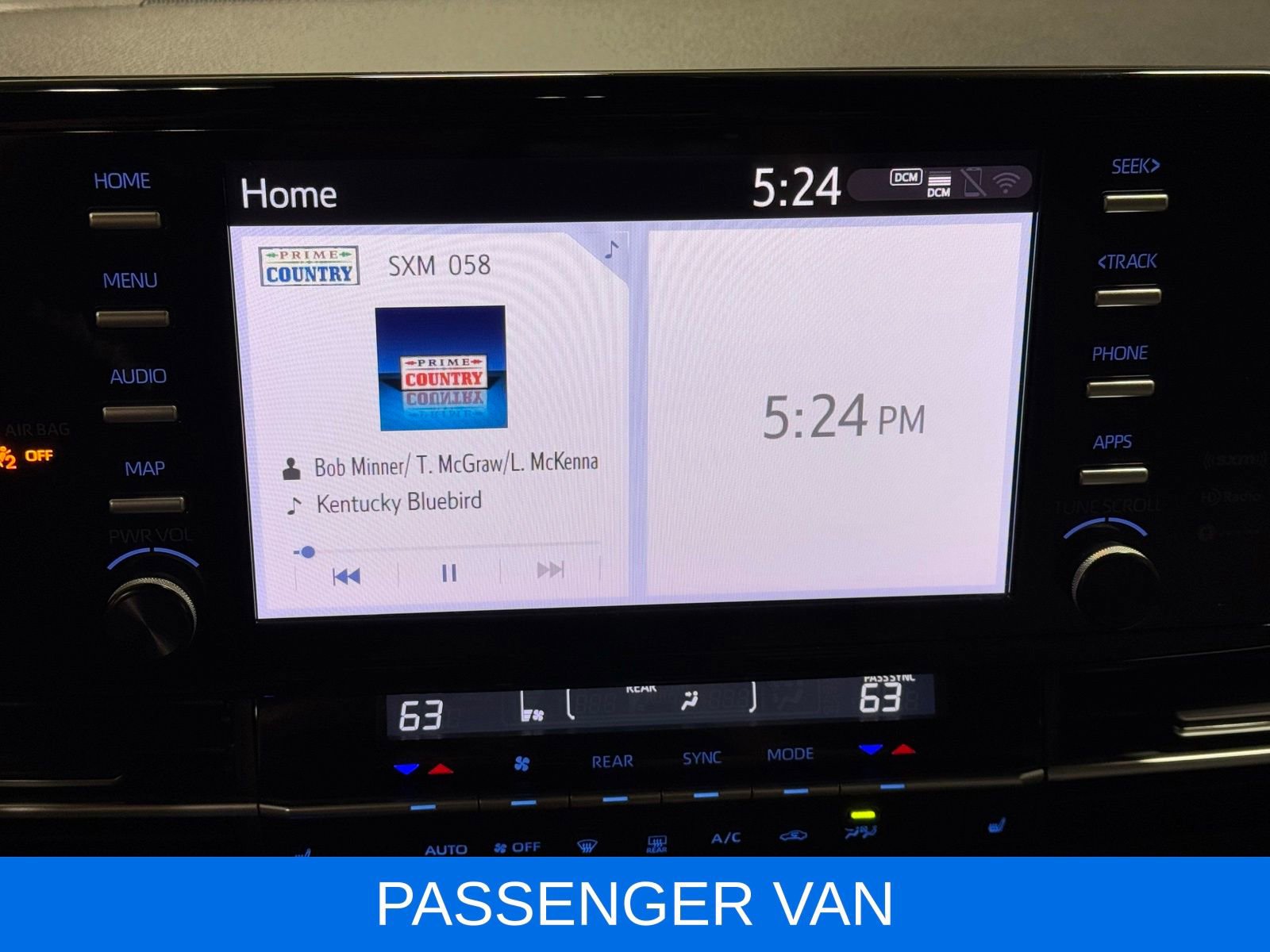 Used 2023 Toyota Sienna XLE FWD image 24