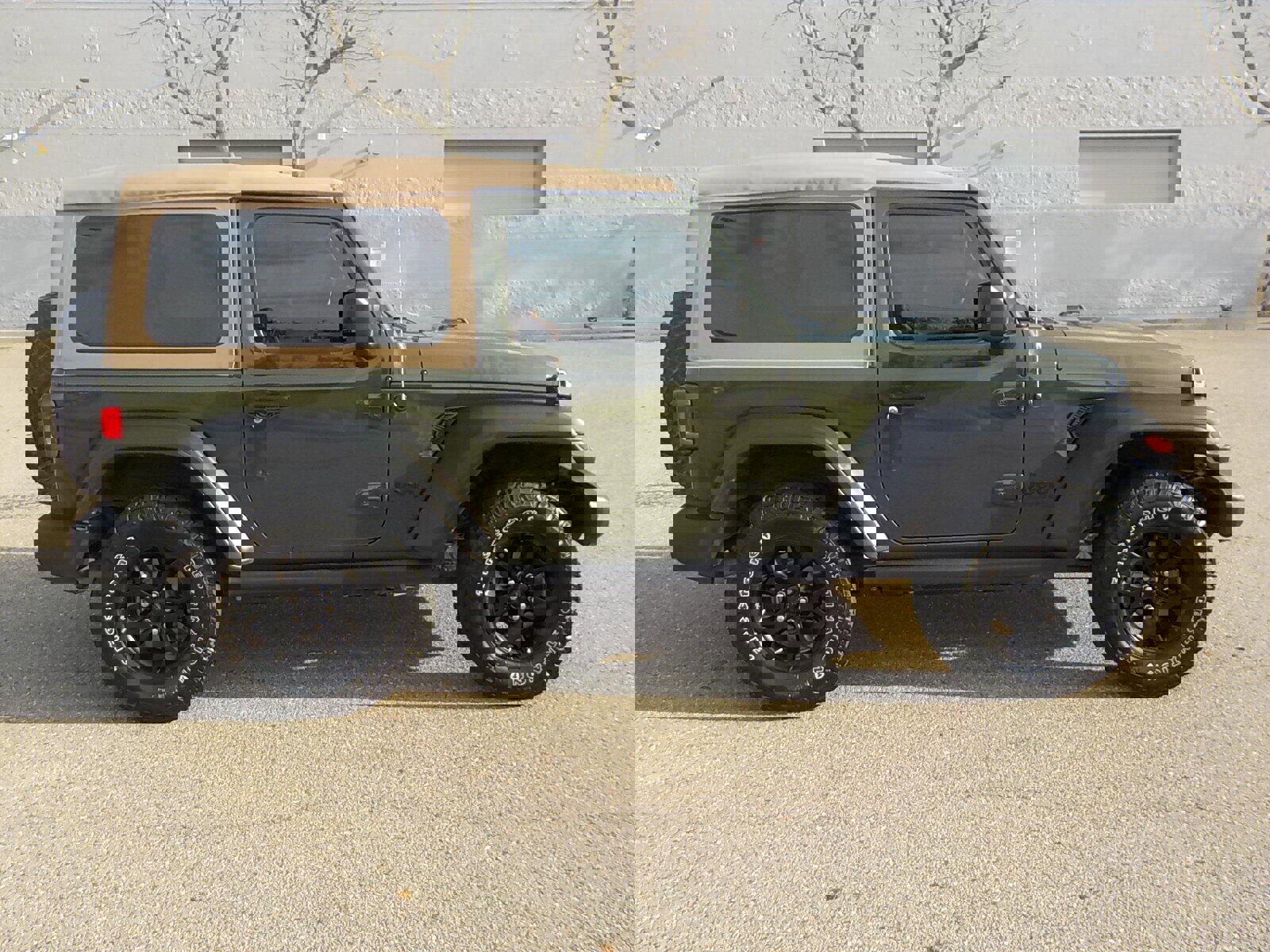 Used 2020 Jeep Wrangler Sport image 22